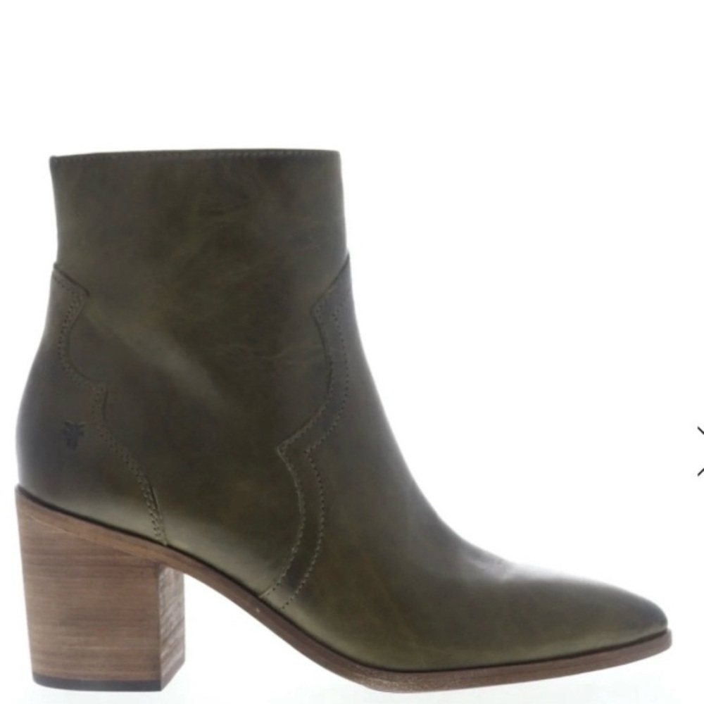 Frye | Flynn Short Inside Zip  Boots
